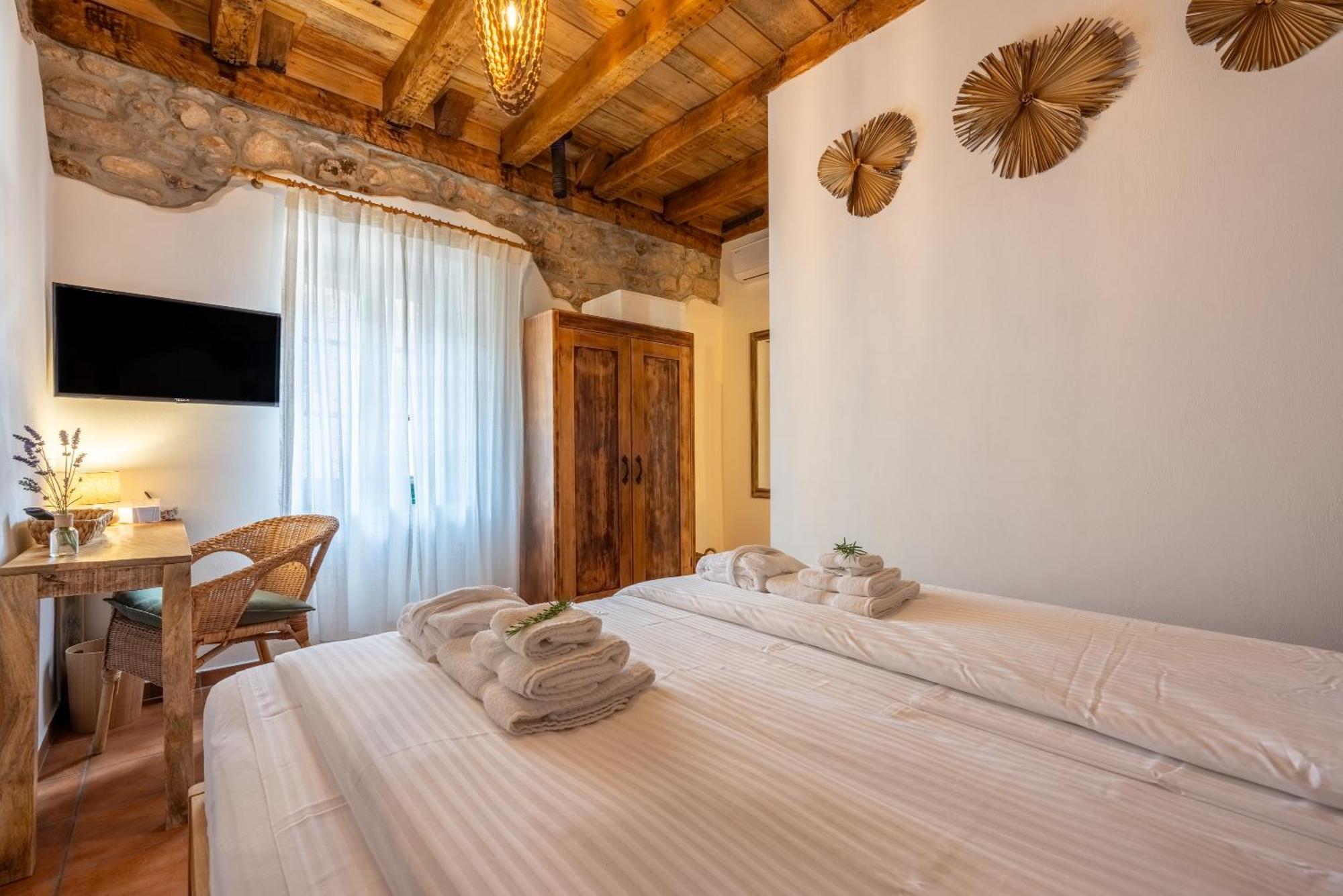 Villa Cocoon - Vacation Home With Heated Pool & Garden Bribir  Exterior foto