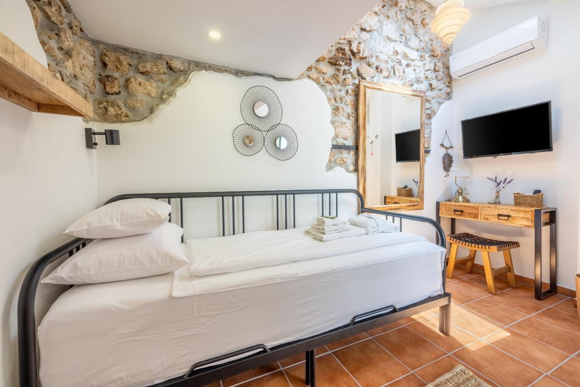 Villa Cocoon - Vacation Home With Heated Pool & Garden Bribir  Exterior foto